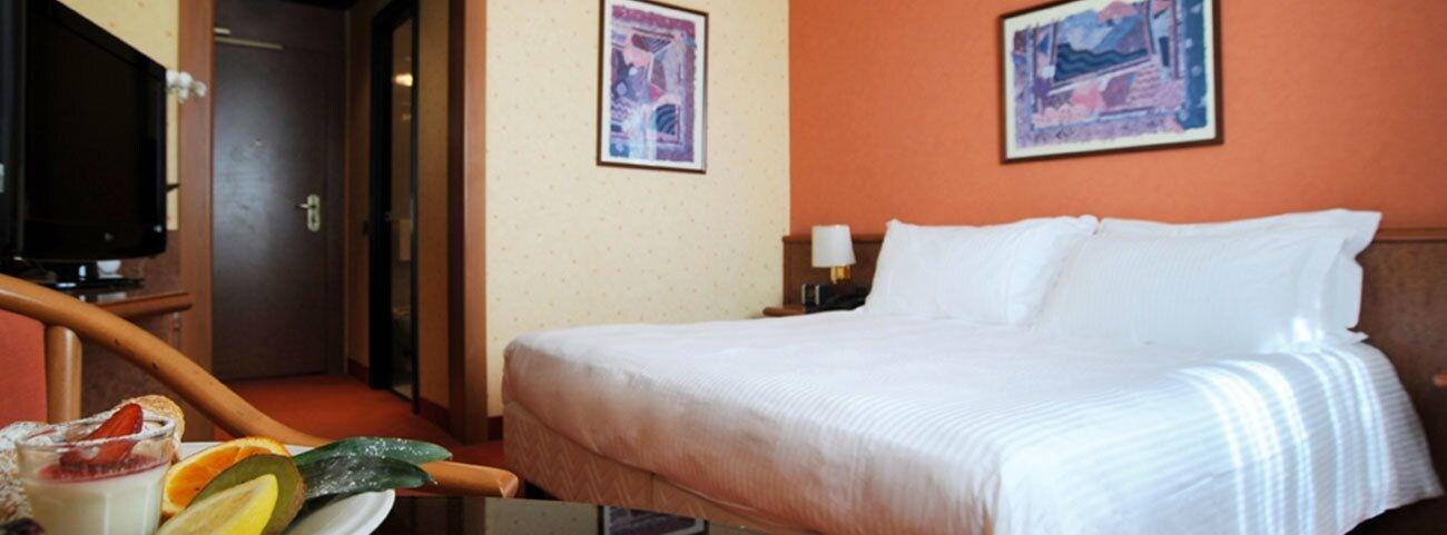 Meditur Hotel Pomezia Eksteriør billede
