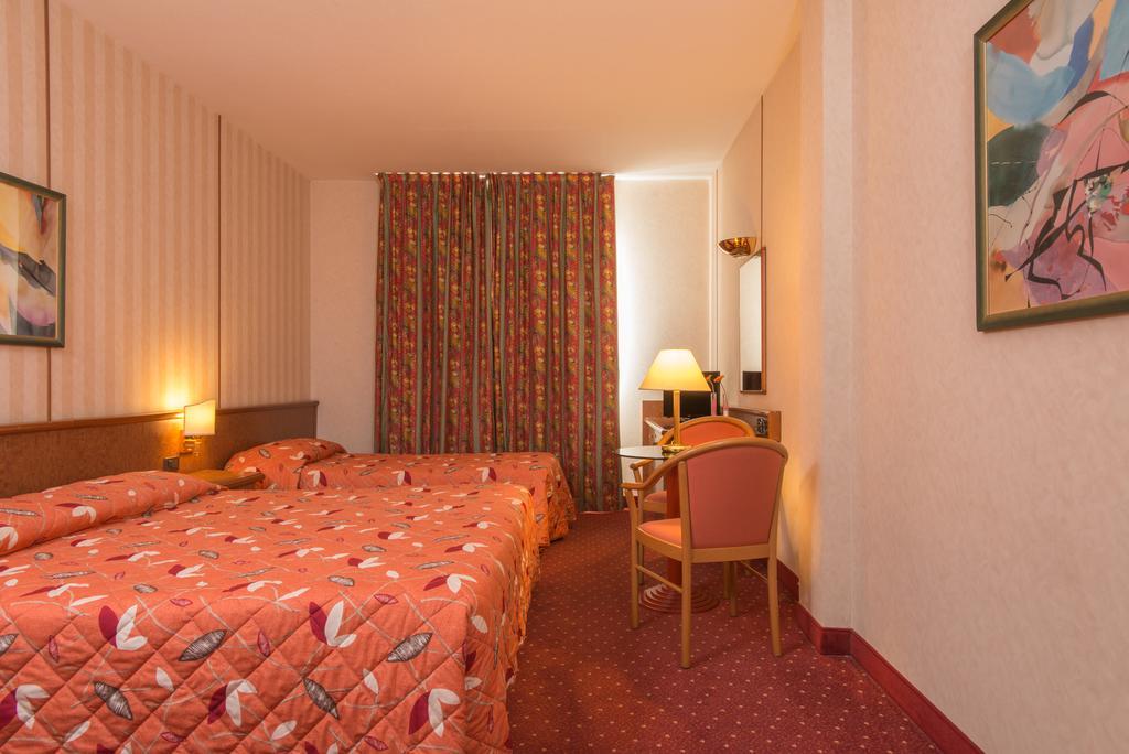 Meditur Hotel Pomezia Eksteriør billede