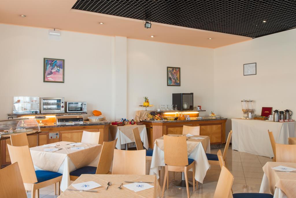 Meditur Hotel Pomezia Eksteriør billede