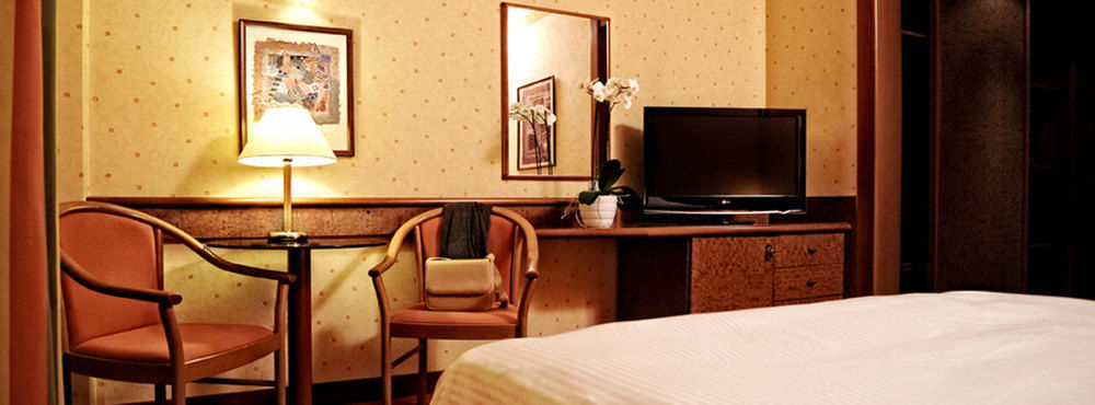 Meditur Hotel Pomezia Eksteriør billede