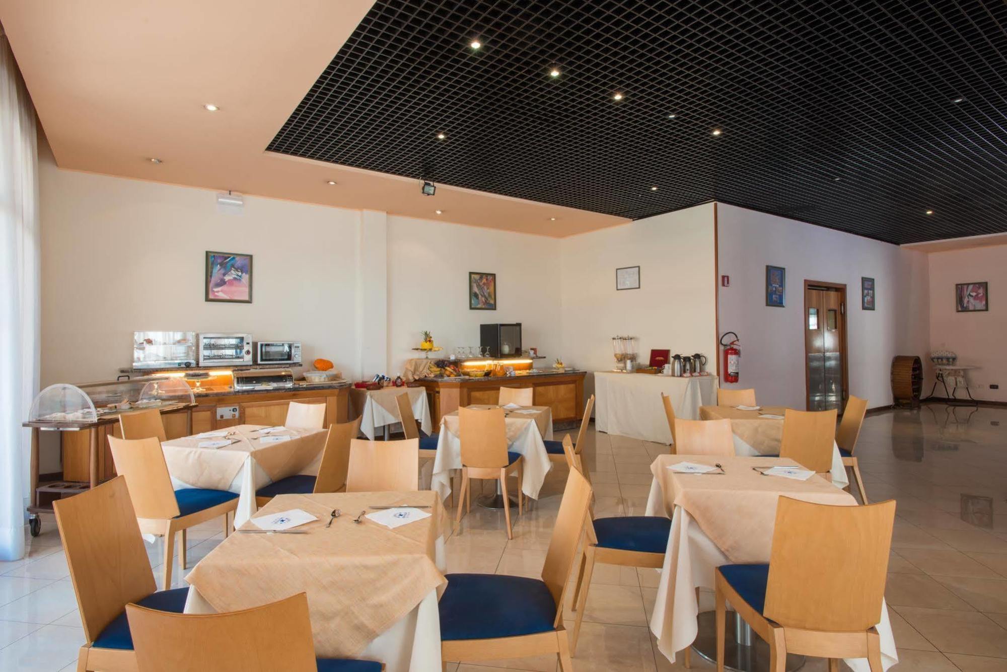 Meditur Hotel Pomezia Eksteriør billede
